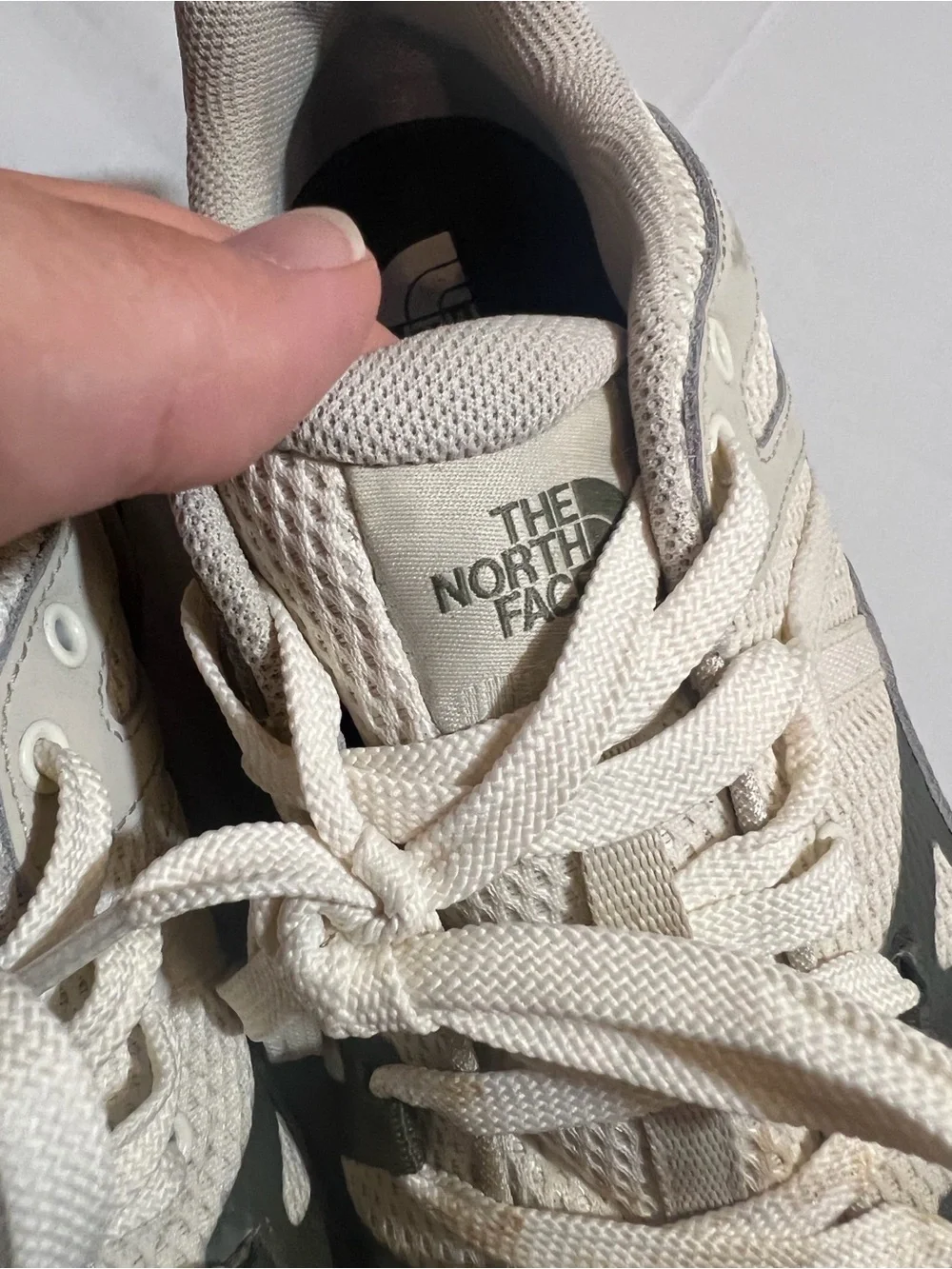 The North Face Ultra 112 Waterproof Hiking Shoes Mens Size 8.5 Cream Olive